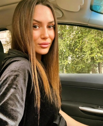 Воплощаю твои фантазии в реальность, подарю незабываемые моменты страсти. 💋 Мои услуги включают классический секс, оральные ласки, эротический массаж и многое другое. 🌹 Живу в Москве, и моя квартира окунет нас в уют и комфорт. У меня есть множество отзывов, которые гарантируют мою профессиональность и умение удовлетворить любые твои желания. 🌟 На фото - я, настоящая индивидуалка, без фотошопа и фальши. Жду твоего звонка, милый! 💋📞 Ната