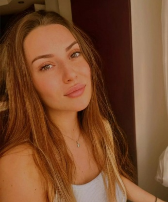Воплощаю твои фантазии в реальность, подарю незабываемые моменты страсти. 💋 Мои услуги включают классический секс, оральные ласки, эротический массаж и многое другое. 🌹 Живу в Москве, и моя квартира окунет нас в уют и комфорт. У меня есть множество отзывов, которые гарантируют мою профессиональность и умение удовлетворить любые твои желания. 🌟 На фото - я, настоящая индивидуалка, без фотошопа и фальши. Жду твоего звонка, милый! 💋📞 Ната